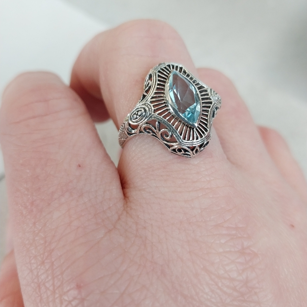 Vintage Sterling Silver Ring with Aquamarine Gemstone